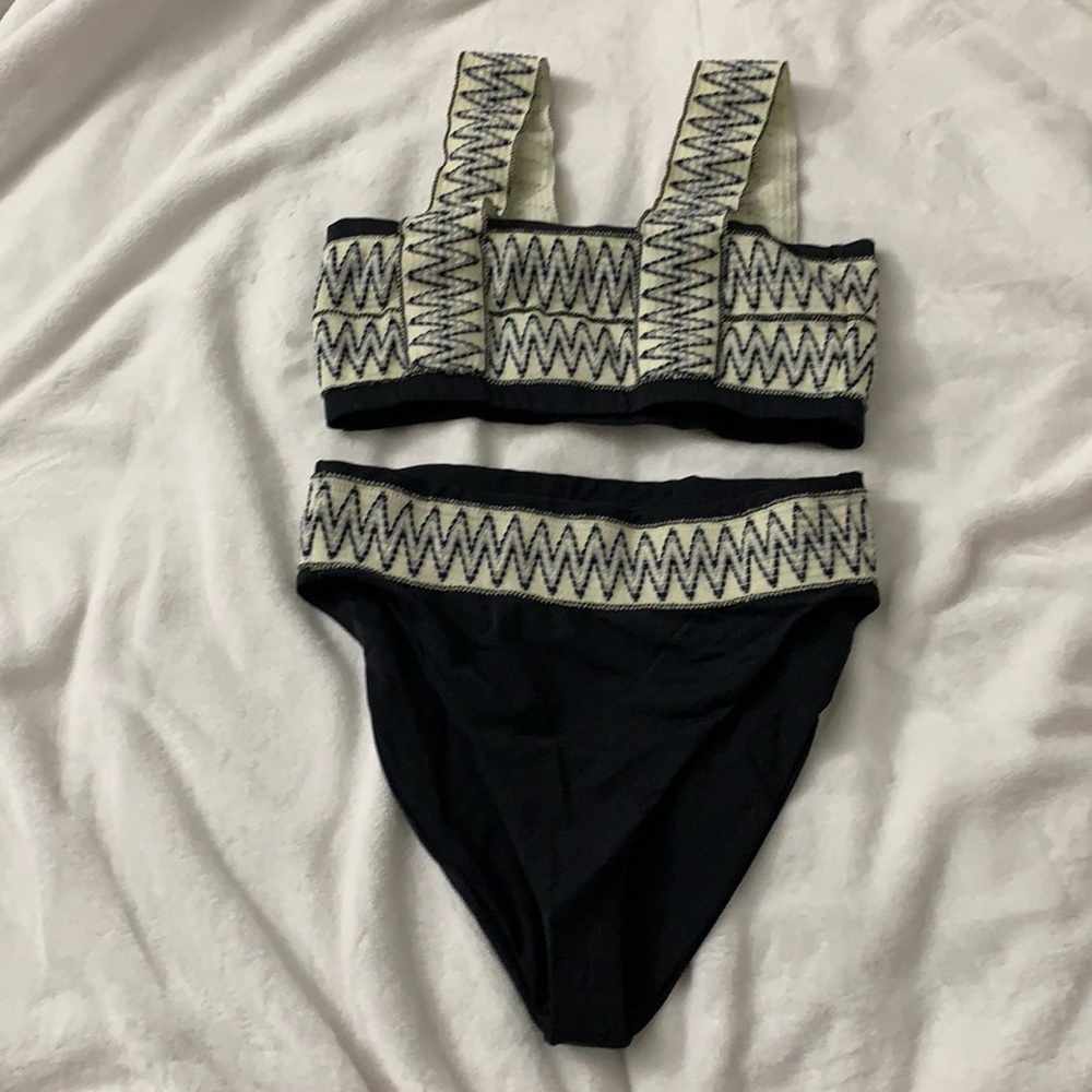 Elysiian black Catalina set